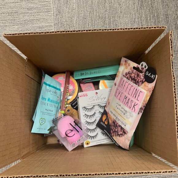 Mixed Beauty Box! Full Size, New, Cosmetics, Skincare, Body Care, Box #1 - Picture 3 of 3